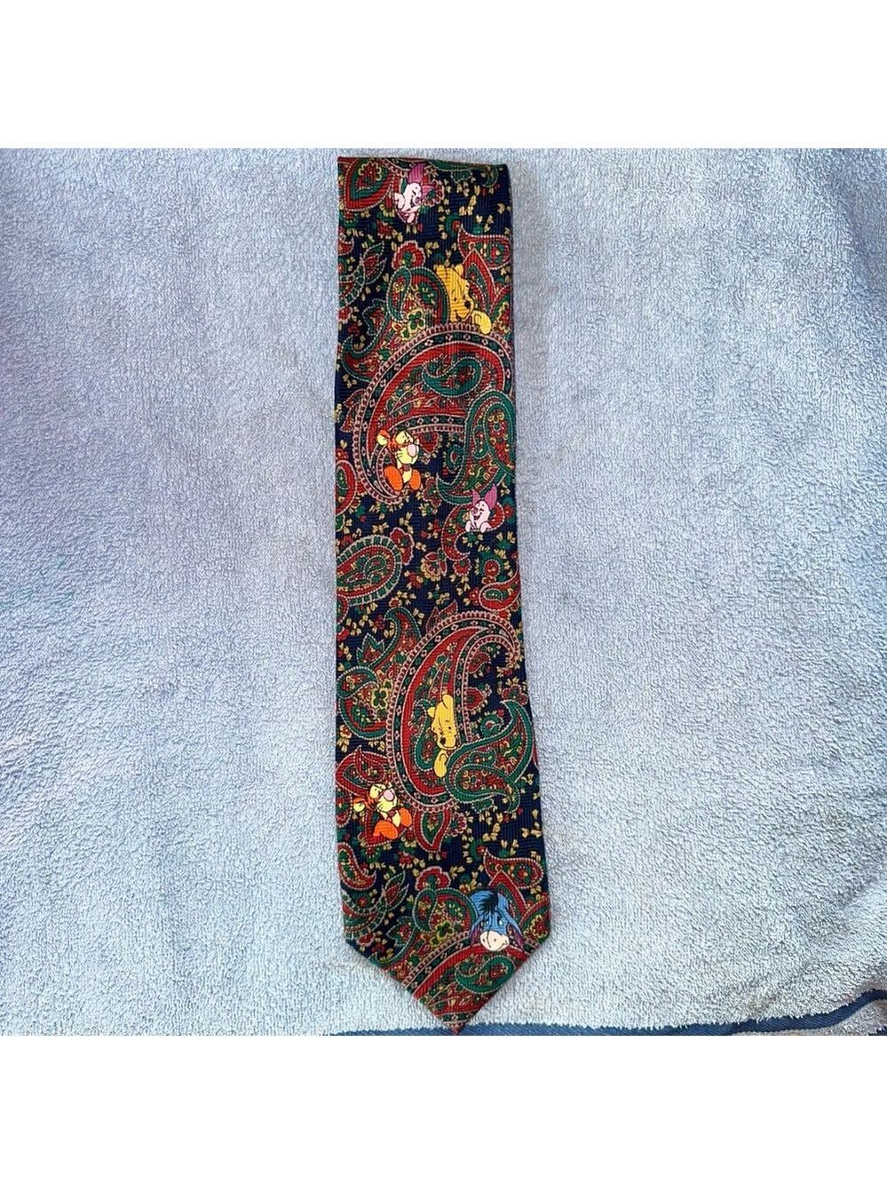 Vintage Winnie the Pooh and Friends Paisley Pattern Men’s Neck Tie
